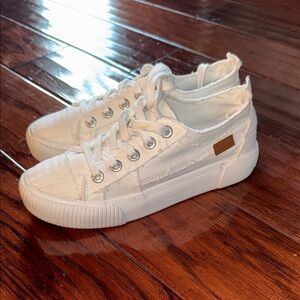 Casual White Canvas Sneakers for Women